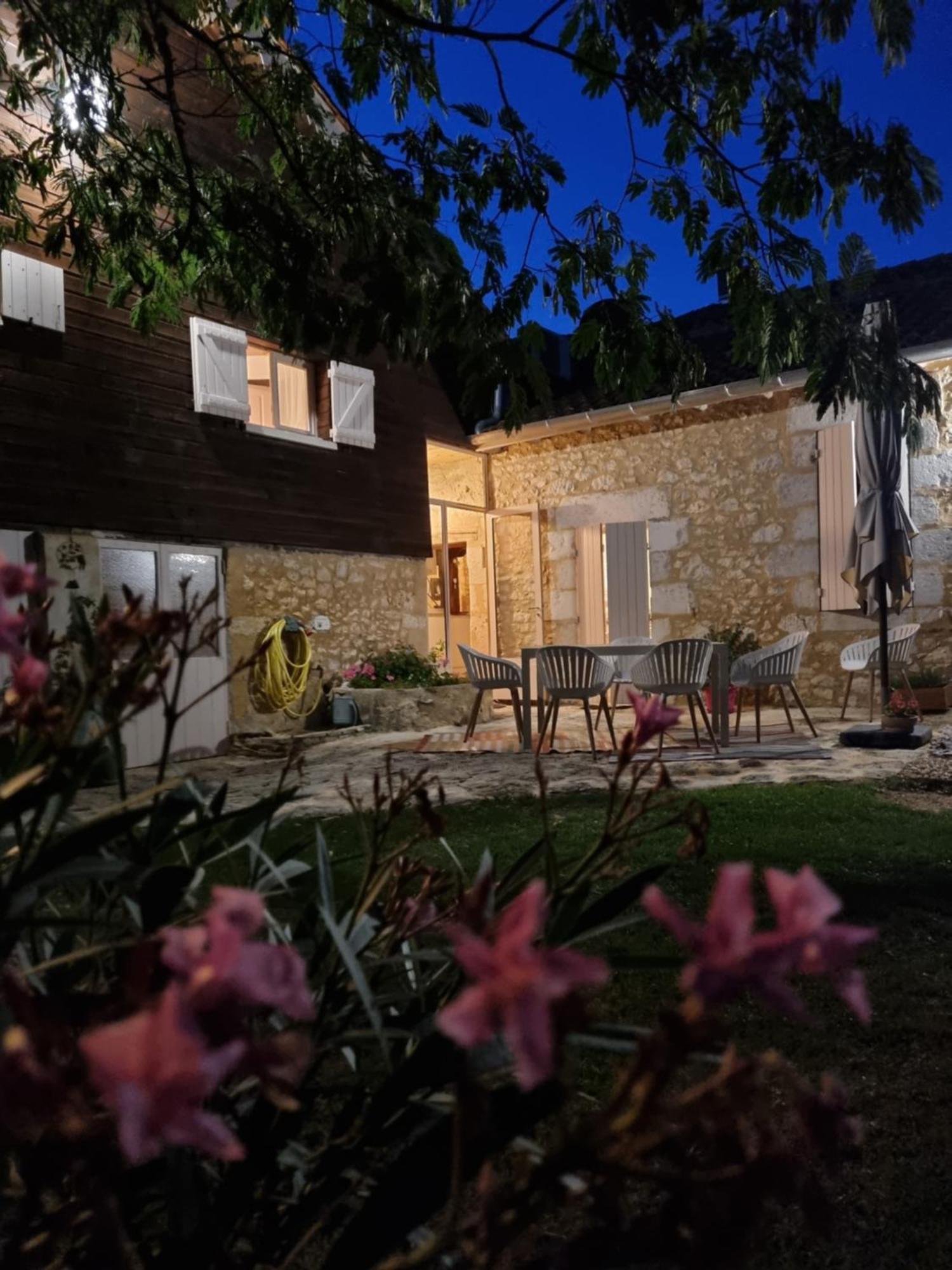 L'Esprit Du 24 Bed & Breakfast Rouffignac-de-Sigoules Екстериор снимка