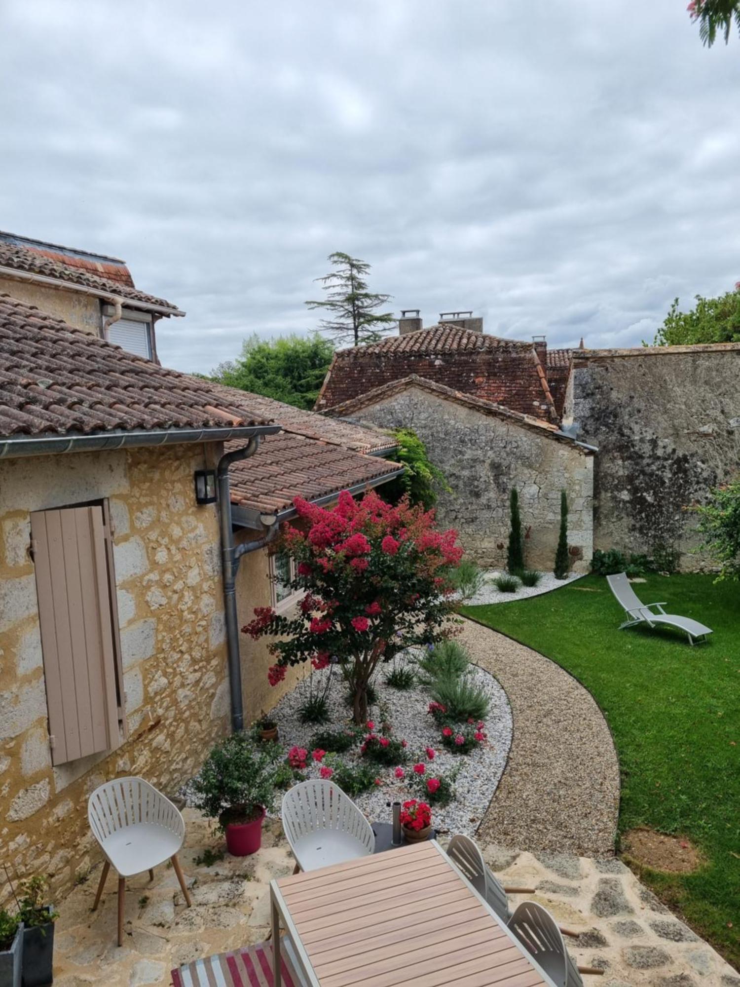 L'Esprit Du 24 Bed & Breakfast Rouffignac-de-Sigoules Екстериор снимка